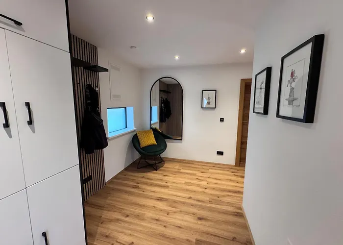 Alpinelodge8 Апартаменты *