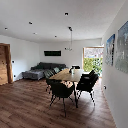 Апартаменти Alpinelodge8 Інсбрук