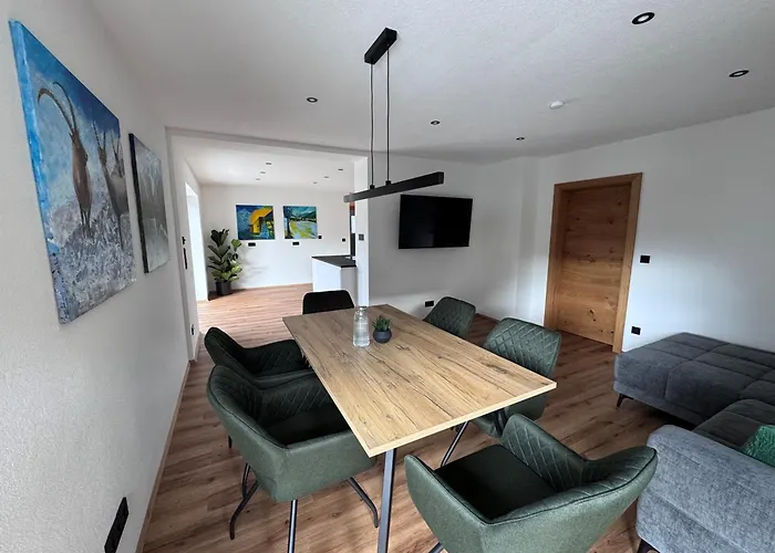 Апартаменти Alpinelodge8